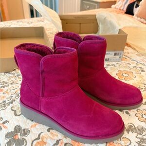 UGG TREADLITE KRISTIN FUSHIA Suede Water Resistant Shearling Boots 6.5 NIB